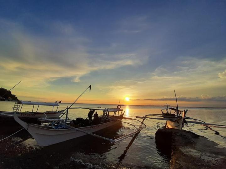 Casa Escondida Anilao Resort And Dive Center Mabini  Exterior photo
